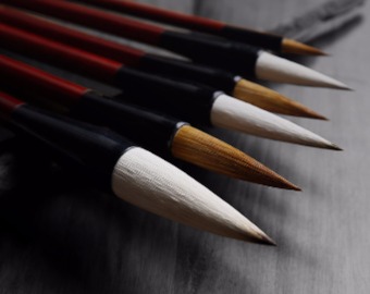 hu-writing-brushes-as-the-most