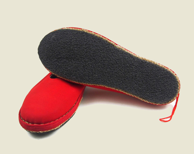 red-handmade-cloth-shoes-with A