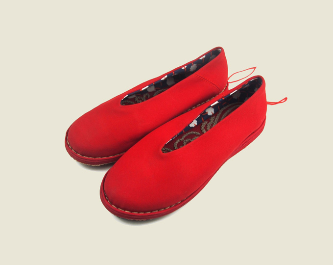 red-gongfu-handmade-cloth-shoes