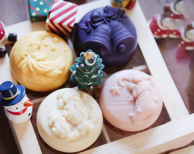 customized-holiday-soap-gift-set