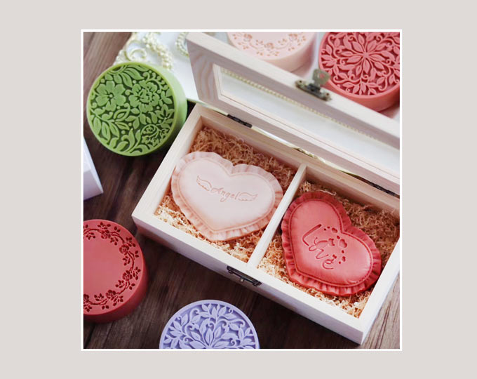 customized-holiday-soap-gift-set A
