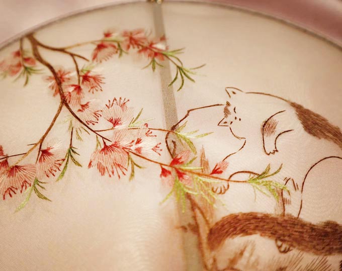 hand-embroidered-silk-kitty-round B