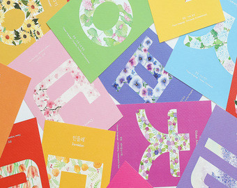 floral-korean-alphabet-postcard