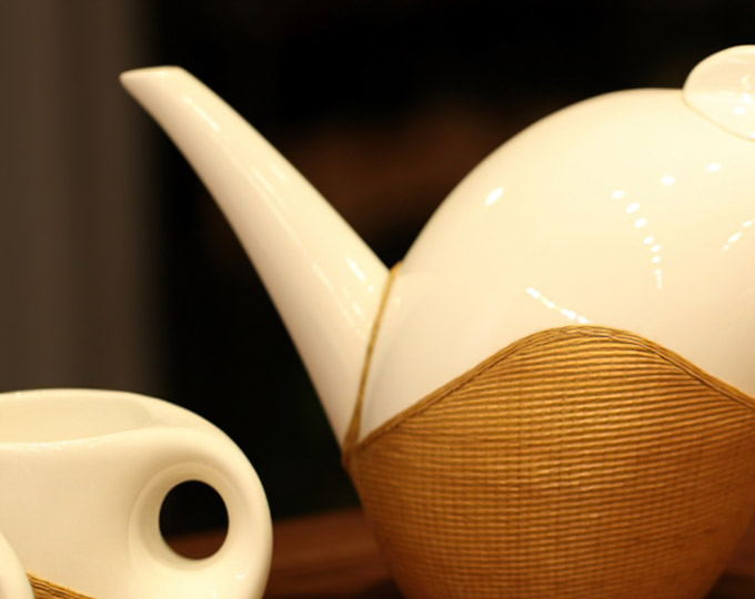porcelain-coffee-set-made-of A