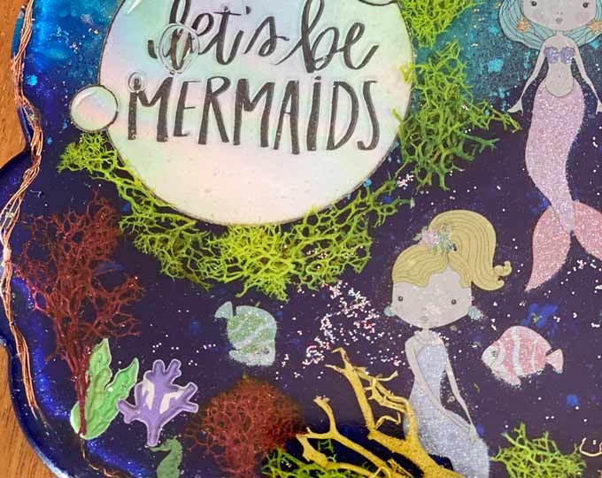 mermaids-under-the-sea B