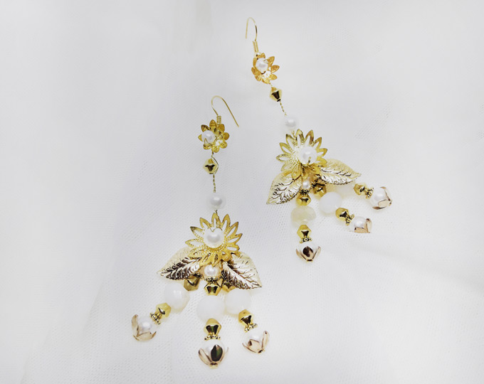 gold-boho-flower-drop-earrings
