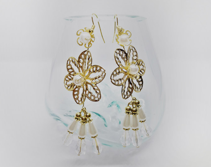 gold-flower-drop-earrings
