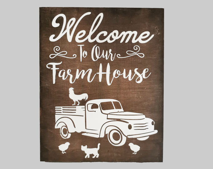 welcome-sign-for-a-farm