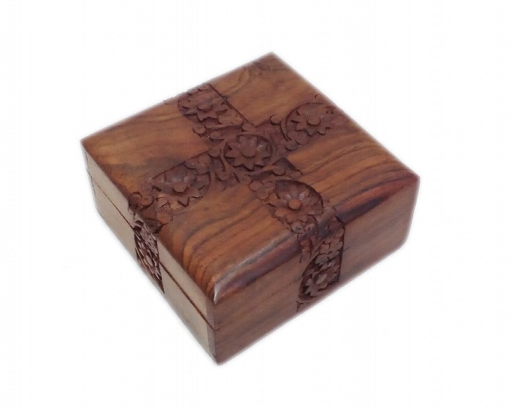 hand-carved-wood-box-sheesham-wood D