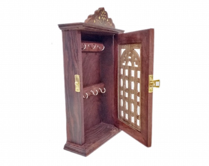 wooden-keyholder-with-glass C