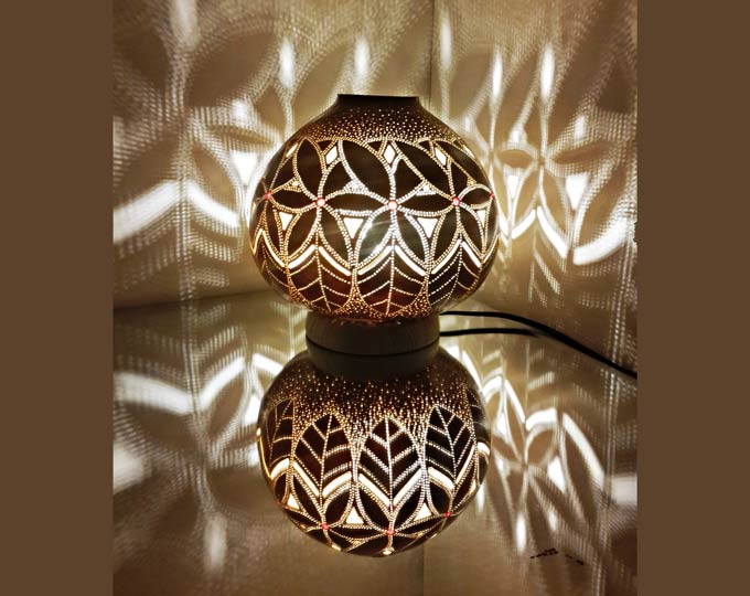 double-sided-handmade-gourd-lamp