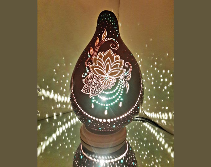 claret-lotus-handmade-gourd-lamp