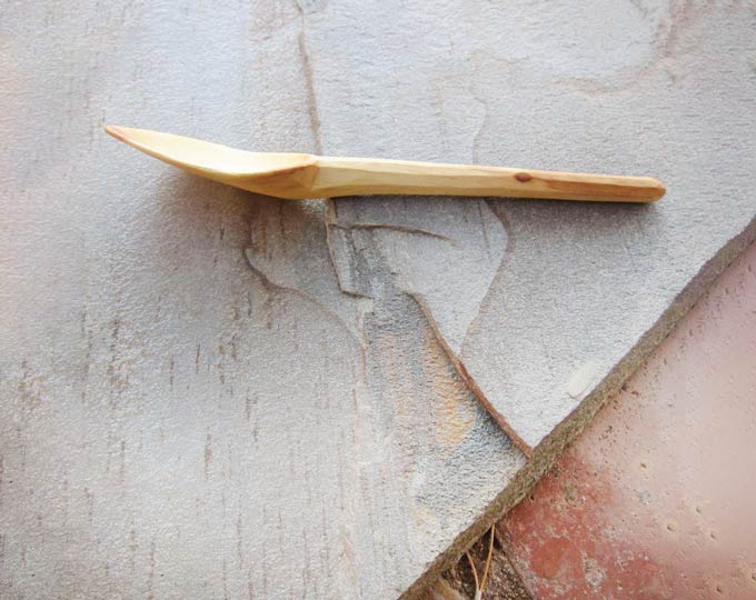 hand-carved-spoon-chinaberry-wood A