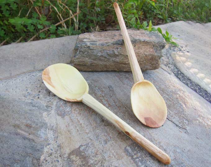 hand-carved-spoon-chinaberry-wood C