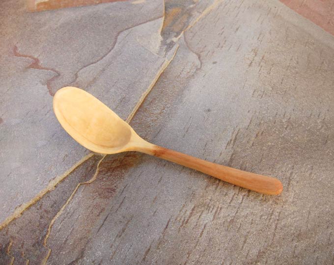 hand-carved-spoon-olive-bent A