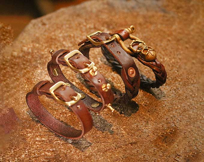 cowhide-brass-chain-bracelet D