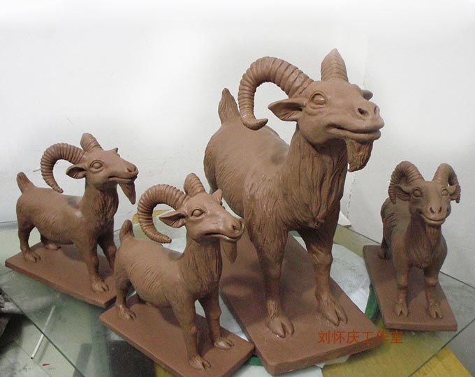 clay-sculpture-the-sheep-handmade B