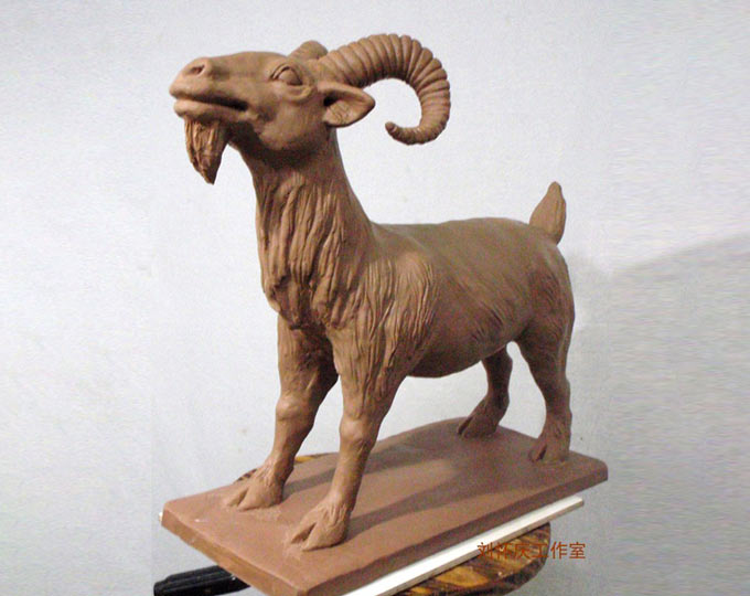 clay-sculpture-the-sheep-handmade D