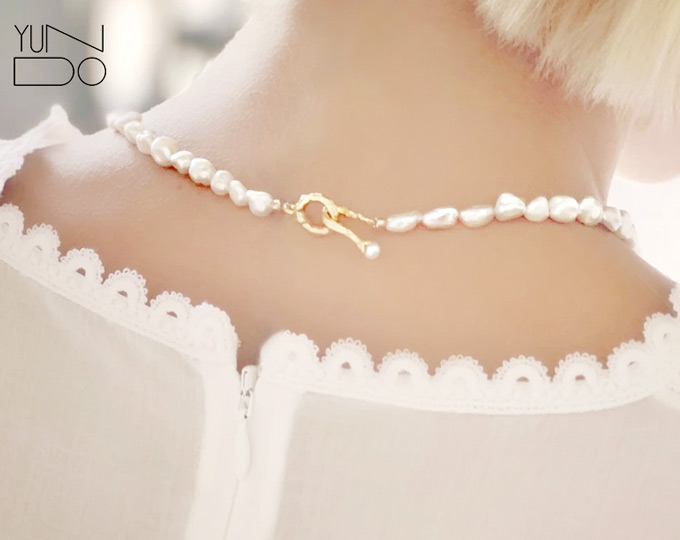 natural-baroque-pearl-necklace A