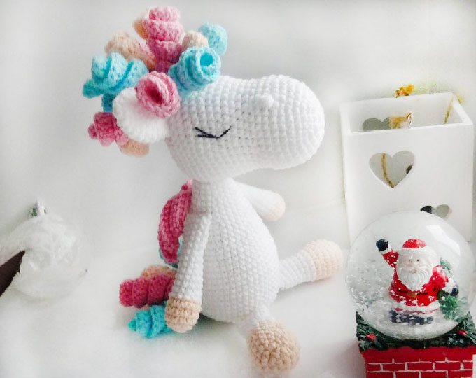 crochet-unicorn-handmade-unicorn