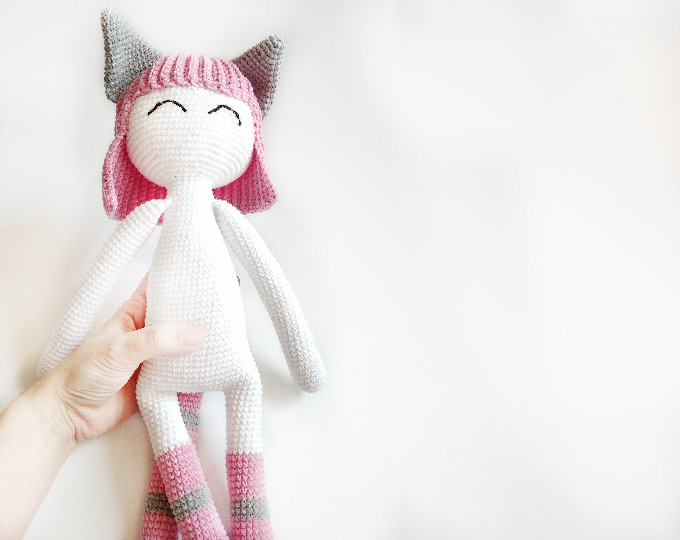at-toys-crochet-knitted-cat-for