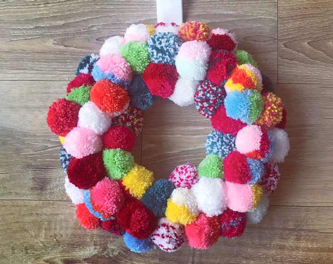 multicolored-pompom-wreath A