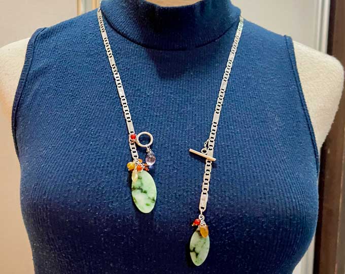 jadeite-tbar-necklace-with-earring C