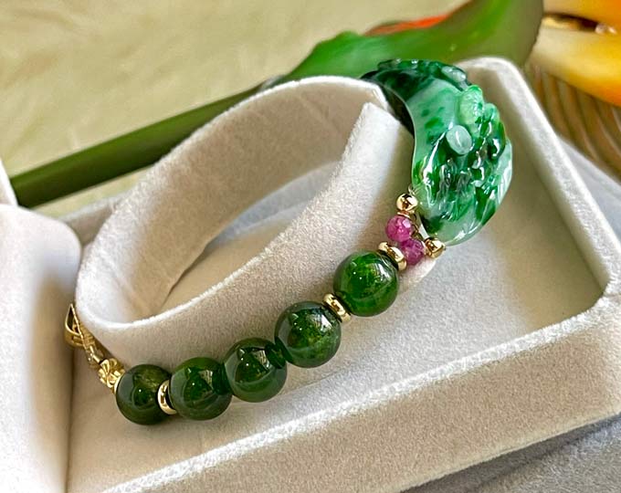 natural-grade-a-jadeite-bracelet A