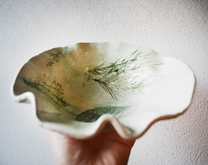 handmade-bowl-with-embossed-leaves C