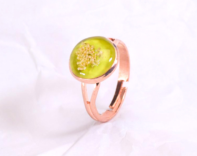 metal-rose-gold-ring-with-real
