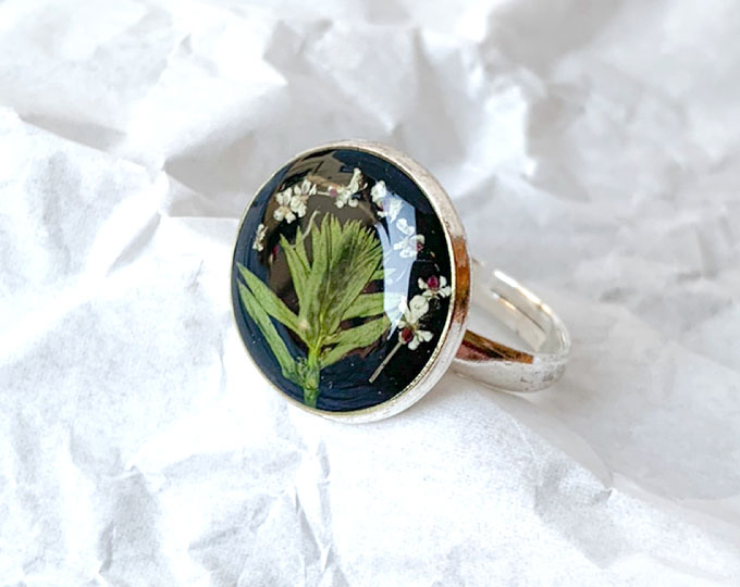 ring-with-pressed-leaf-and-flowers A
