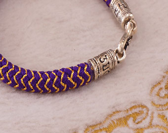 knitted-bracelet A