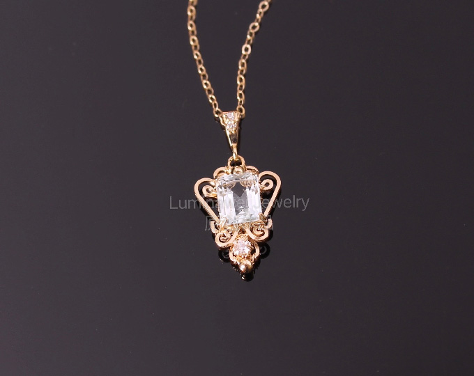 topaz-necklace-pendant-square A