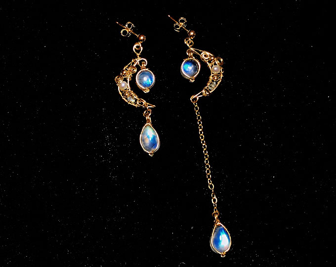moonstone-earrings-asymmetric-drop