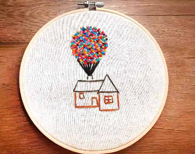 hpuse-with-balloons-embroidery