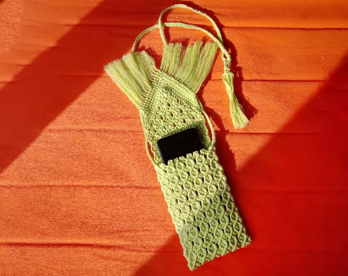 phone-bag-kiwi-made-of-recycled B
