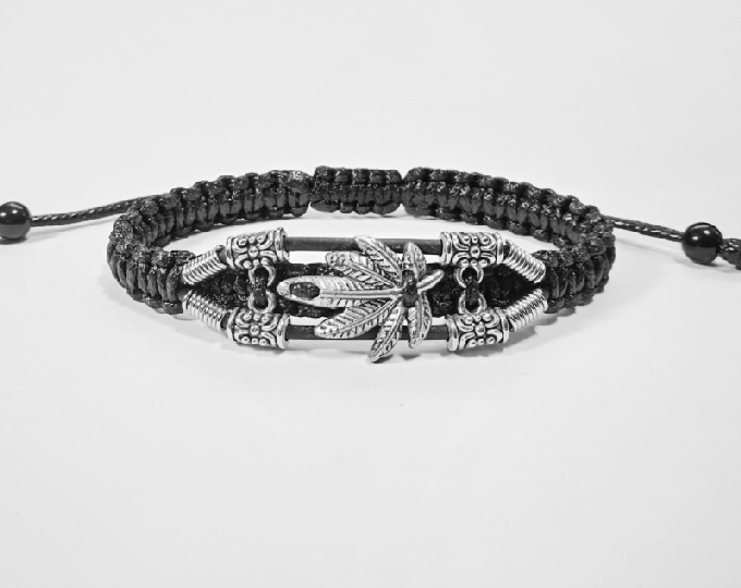 handmade-bracelet