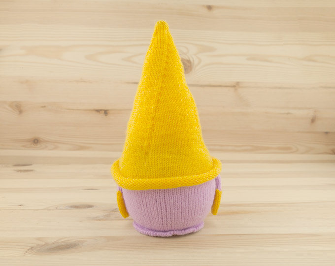 Spring-gnome-with-a-flower-on-a-hat D