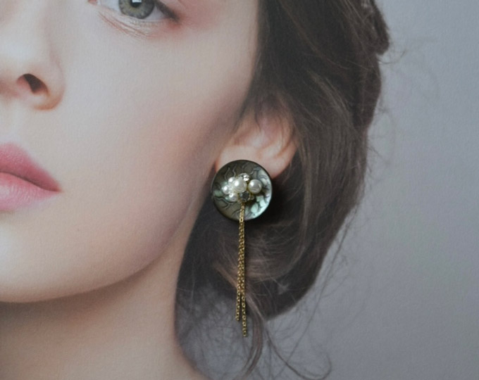 aurora-shell-earrings A