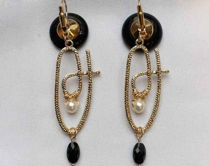 black-vintage-button-earrings B