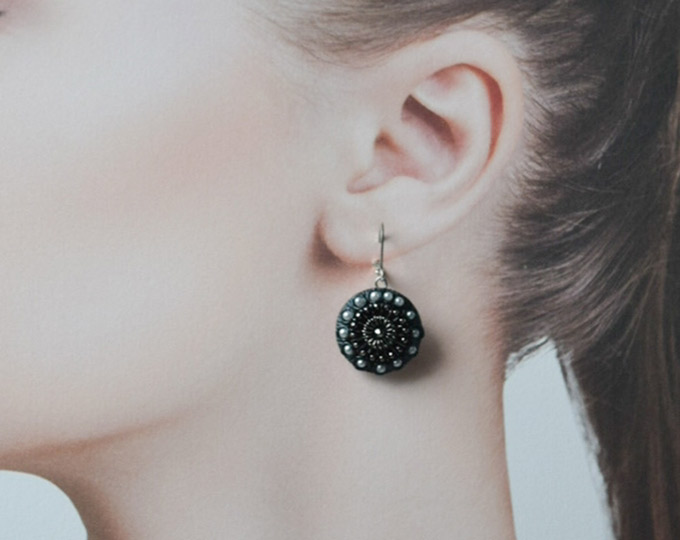 blue-vintage-buttons-earrings B