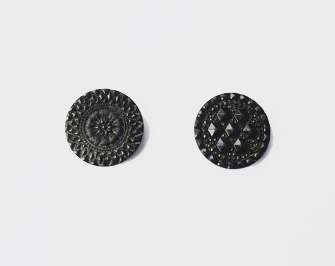 chic-vintage-button-earrings