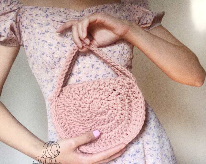 cir-crochet-handbag B