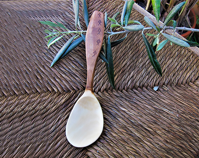 kolrosed-olive-6-wooden-spoon