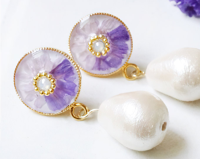 flower-design-and-cotton-pearl