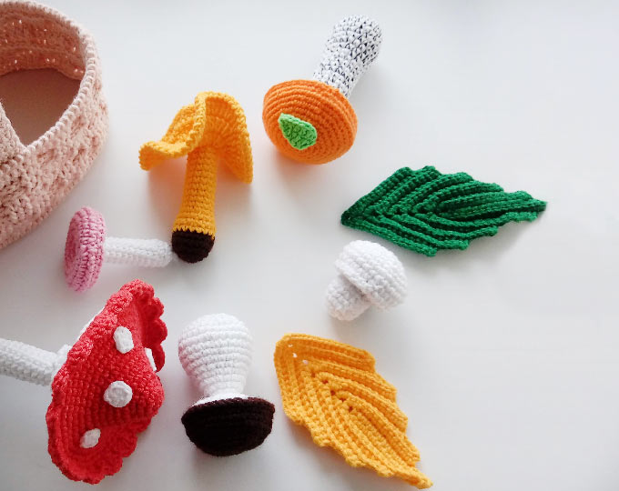 crocheted-mushroomfairy-mushroom A