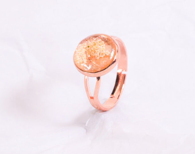 rose-gold-metal-ring-glittery-base