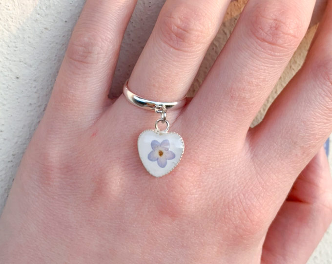 heartshaped-pendant-ring-with