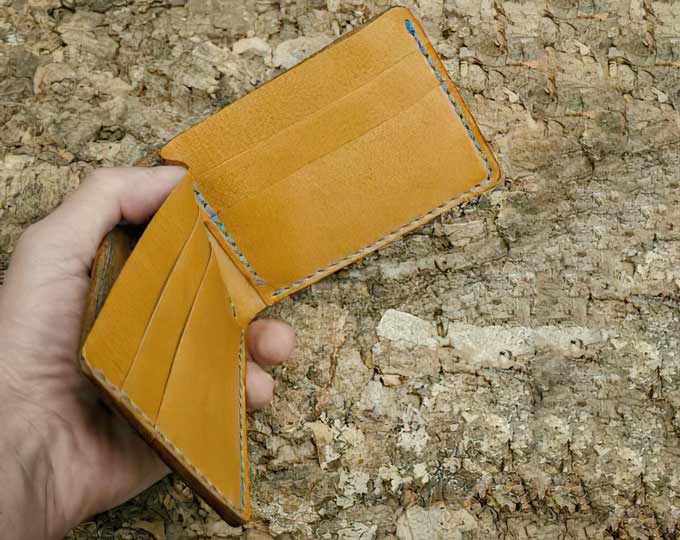 leather-wallet-with-a-ram B