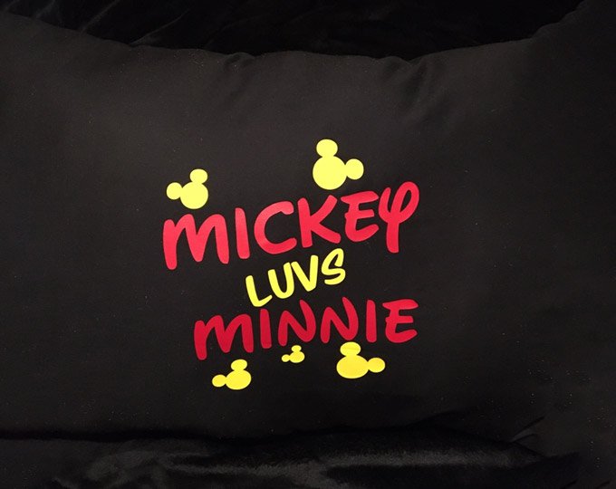 mickey-minnie-mouse-pillow